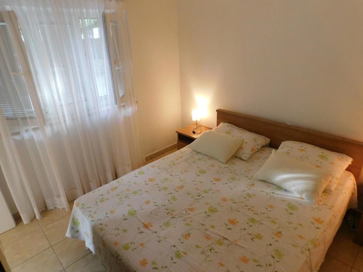 Apartments Marica Krk Town Luaran gambar