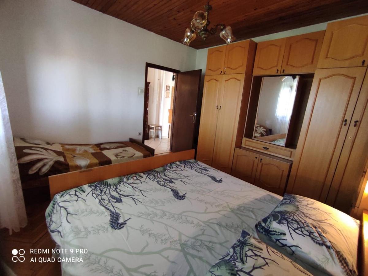 Apartments Marica Krk Town Luaran gambar