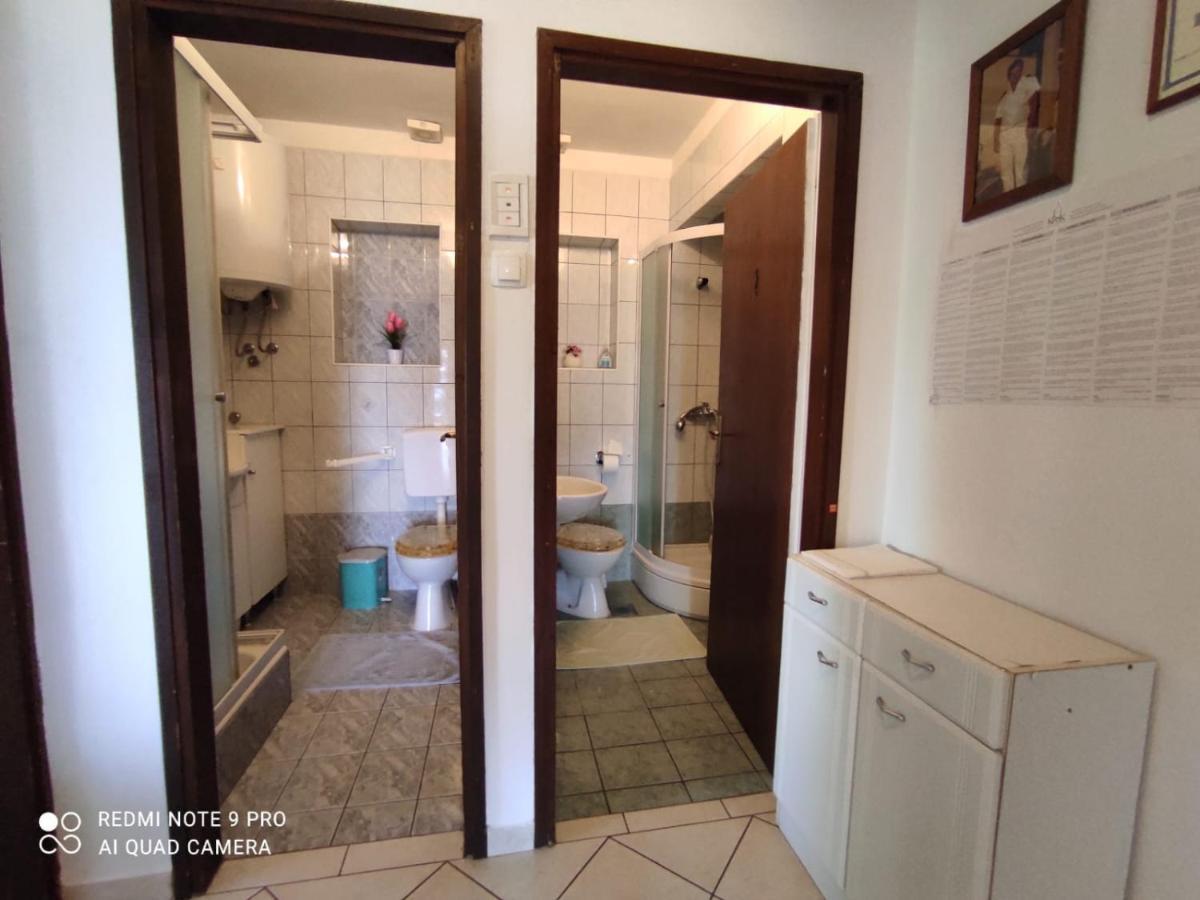 Apartments Marica Krk Town Luaran gambar